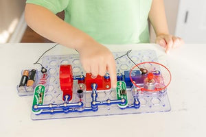 Snap Circuits Jr. SC-100 Electronics Kit - 100 Projects