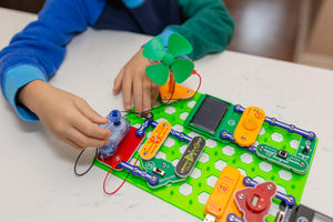 Snap Circuits Green Energy Kit - 125 STEM Projects